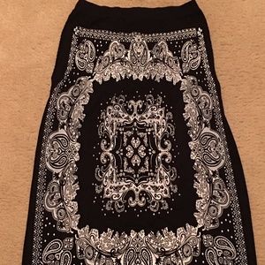 (Women) Black & white bandana print bandeau dress